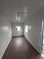Bürocontainer mit 21 m² Fläche, Toilette und Kochnische - Image 3