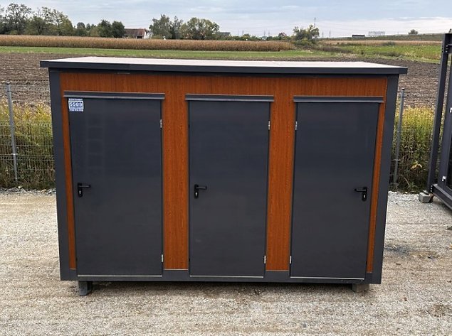 52aa76_9ff987edfafb4e1d90b3f2f48c1bda84mv2.jpg Sanitärcontainer, Toilettenpavillon mit Dreipersonenkabine - Image 1