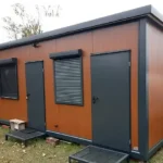 Sozialcontainer 17 m² + Büro + Toilette, goldene Eiche